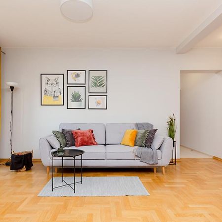 Mokotow Apartment Bluszczanska By Noclegi Renters Warszawa Exteriör bild